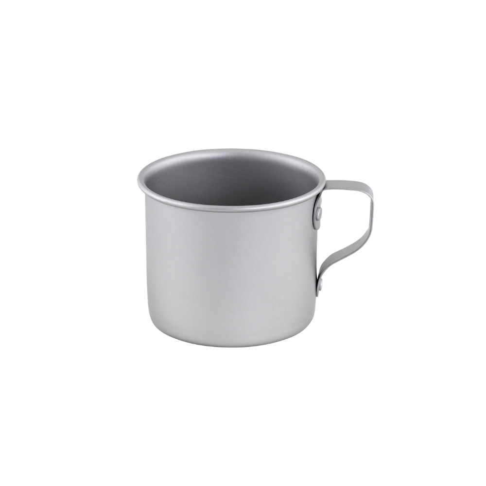 Aluminium-Tasse - Adventure Mug für Motorrad-Camping, robust und leicht, ideal für Outdoor-Aktivitäten.